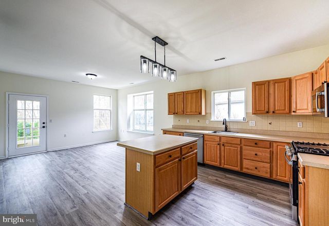 23 DUTCHESS CT, Southampton, NJ 08088