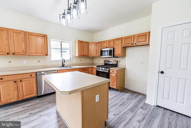 23 DUTCHESS CT, Southampton, NJ 08088