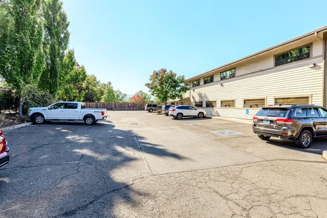 717 Murphy Road, Medford, OR 97504