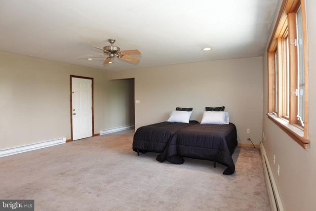 164 PICKETTS DR, Sunbury, PA 17801