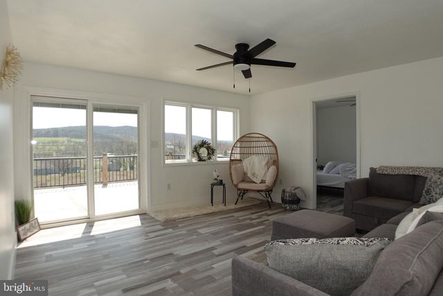 164 PICKETTS DR, Sunbury, PA 17801