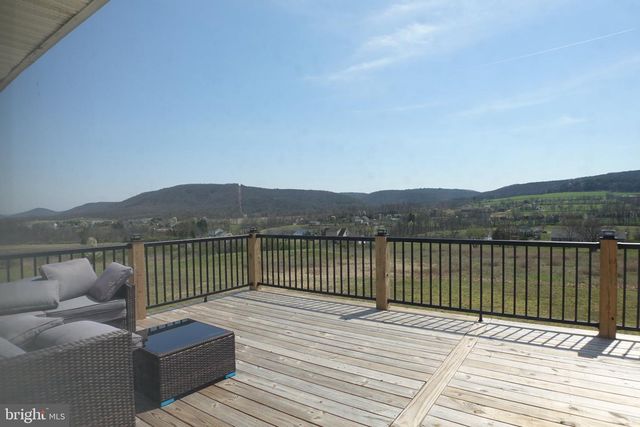 164 PICKETTS DR, Sunbury, PA 17801