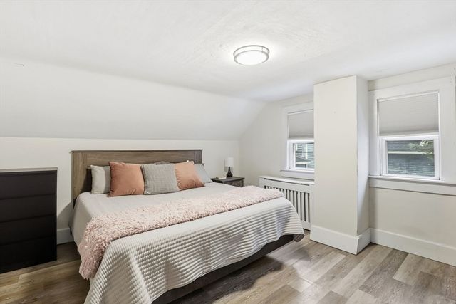 39 Cross St, Quincy, MA 02169