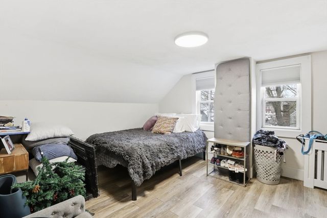 39 Cross St, Quincy, MA 02169