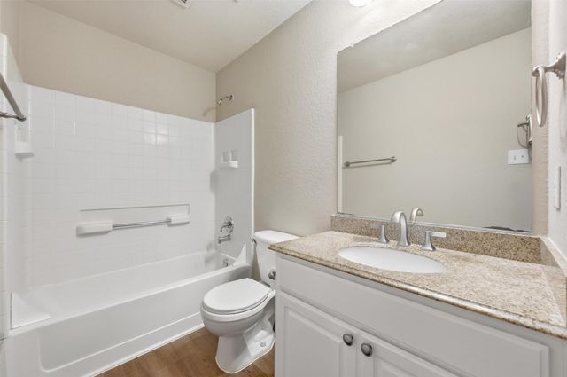 3045 Meadowbrook Drive, Grand Prairie, TX 75052