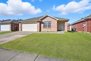 3045 Meadowbrook Drive, Grand Prairie, TX 75052