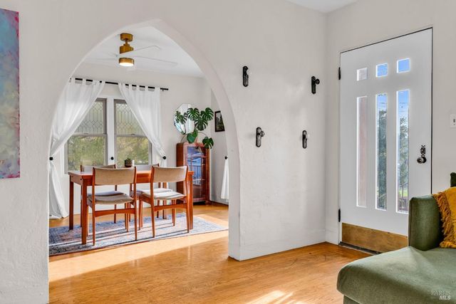 8 Santa Paula Way, Vallejo, CA 94590