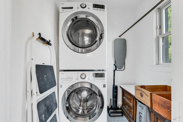 8 Santa Paula Way, Vallejo, CA 94590