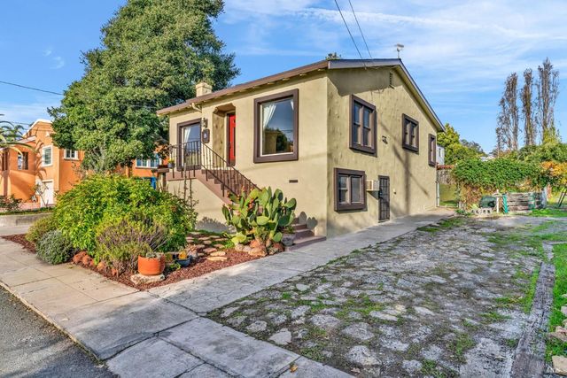 8 Santa Paula Way, Vallejo, CA 94590