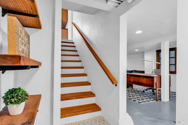 8 Santa Paula Way, Vallejo, CA 94590