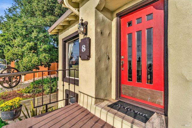 8 Santa Paula Way, Vallejo, CA 94590