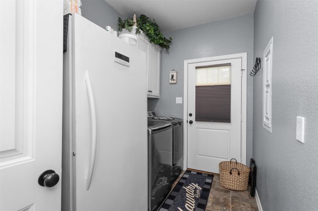 297 Hilltop Road, Crockett, TX 75835