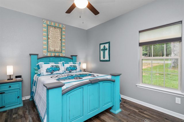 297 Hilltop Road, Crockett, TX 75835