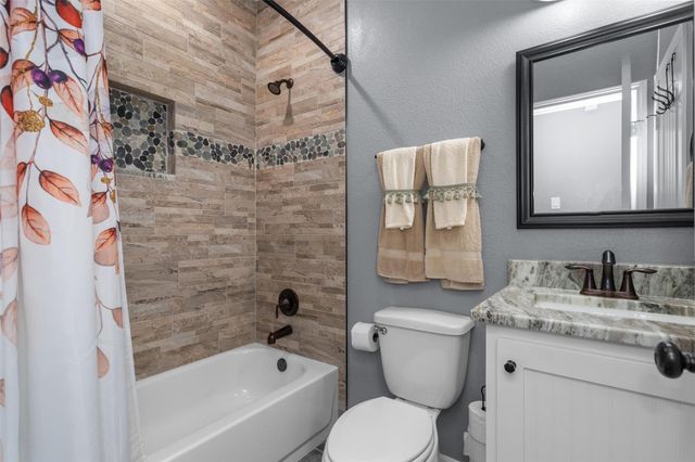 297 Hilltop Road, Crockett, TX 75835