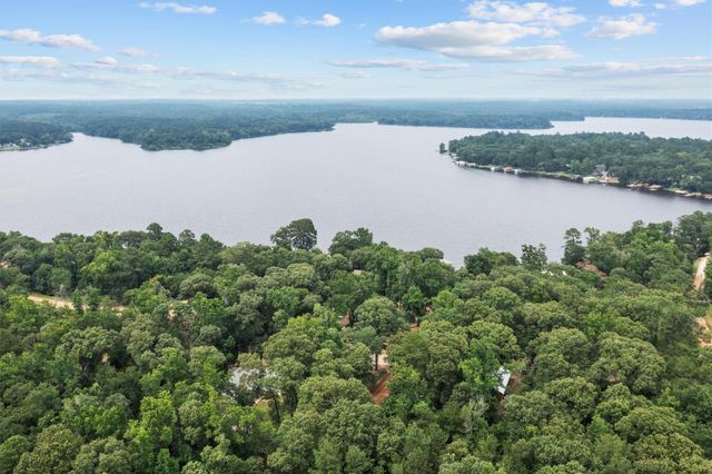 297 Hilltop Road, Crockett, TX 75835