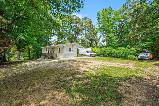 3944 Fairburn Road, Douglasville, GA 30135