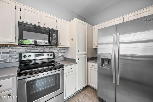 1633 E LAKESIDE Drive 165, Gilbert, AZ 85234