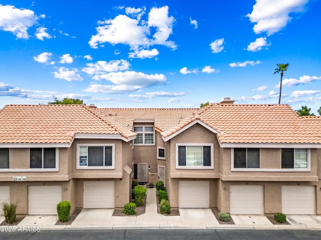 1633 E LAKESIDE Drive 165, Gilbert, AZ 85234