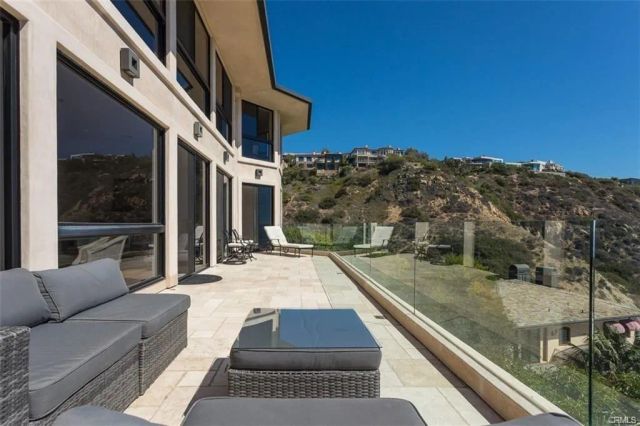 1326 Skyline Drive, Laguna Beach, CA 92651