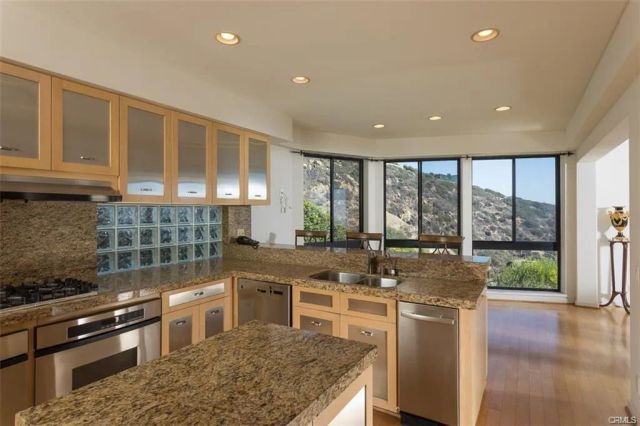 1326 Skyline Drive, Laguna Beach, CA 92651