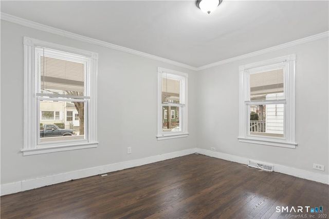 393 Huntington Street, New Haven, CT 06511