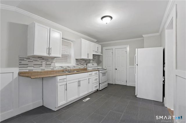 393 Huntington Street, New Haven, CT 06511