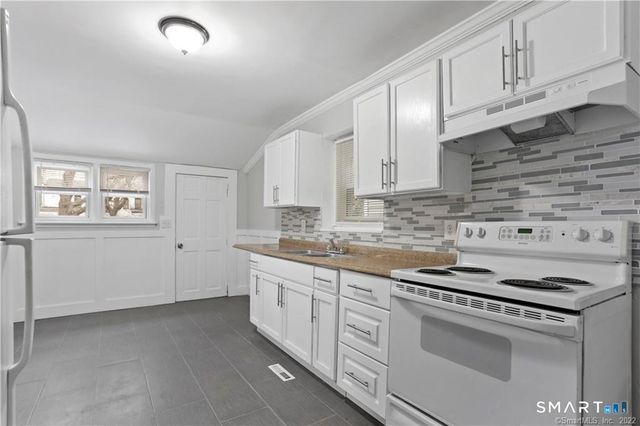 393 Huntington Street, New Haven, CT 06511