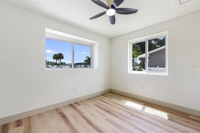 7851 40 AVE N, St Petersburg, FL 33709