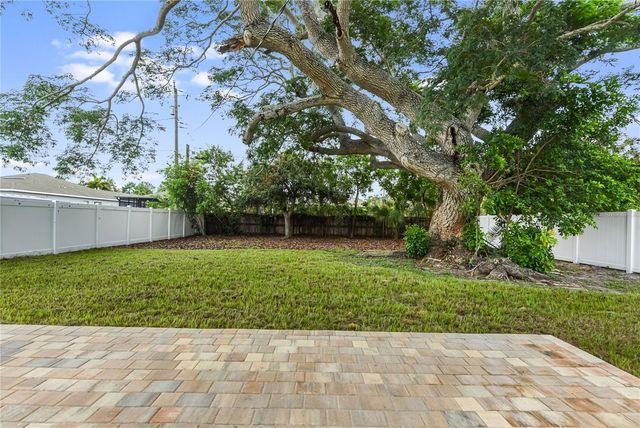 7851 40 AVE N, St Petersburg, FL 33709