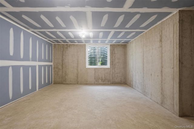 30 Stephens Place 213, Spring Valley, NY 10977