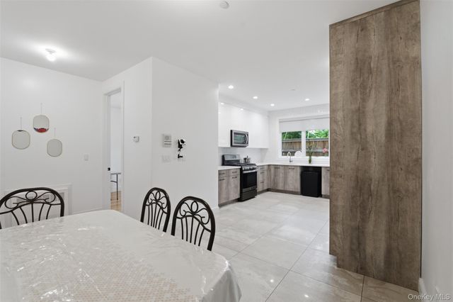30 Stephens Place 213, Spring Valley, NY 10977