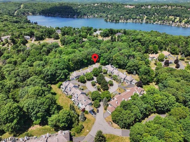 62 Manor Sq, Sparta Twp., NJ 07871