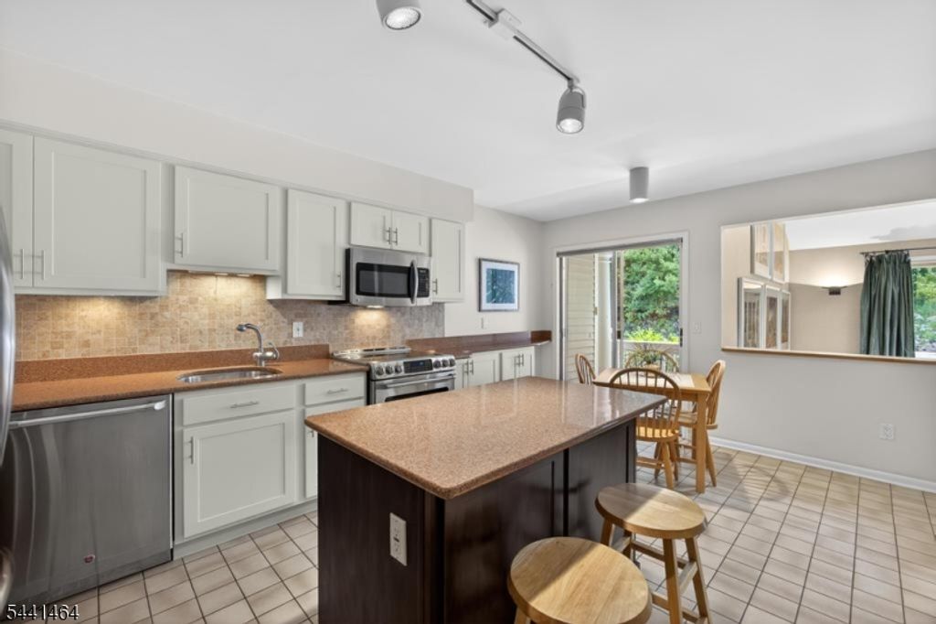 62 Manor Sq, Sparta Twp., NJ 07871 — photo 4