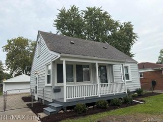 22921 Gaukler Street, Saint Clair Shores, MI 48080