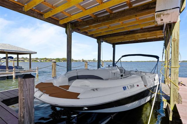 121 BONNIE DRIVE, Auburndale, FL 33823