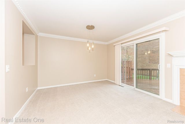 6427 RICHARD Run 10, West Bloomfield Charter Township, MI 48322