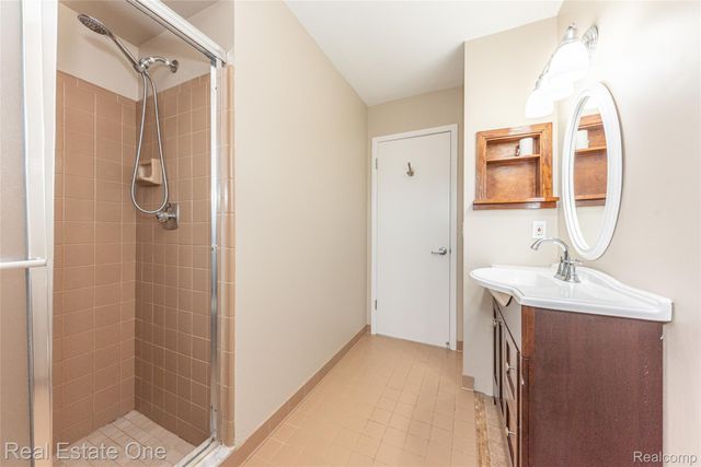 6427 RICHARD Run 10, West Bloomfield Charter Township, MI 48322