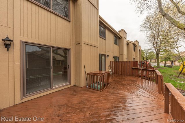 6427 RICHARD Run 10, West Bloomfield Charter Township, MI 48322