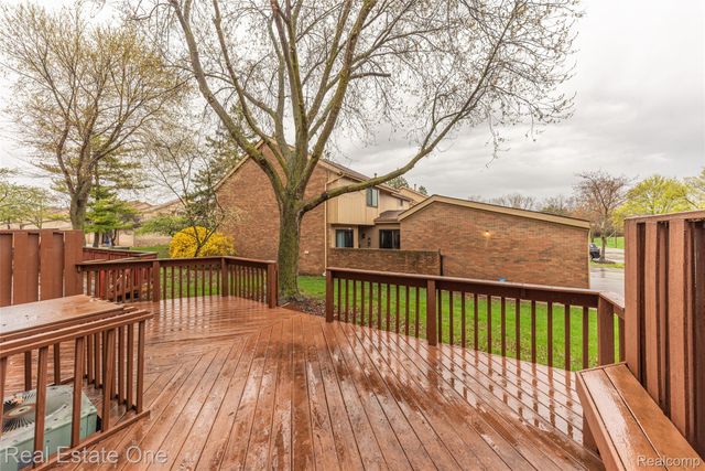 6427 RICHARD Run 10, West Bloomfield Charter Township, MI 48322