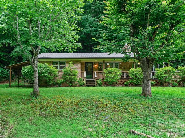 915 Little Creek Road, Burnsville, NC 28714