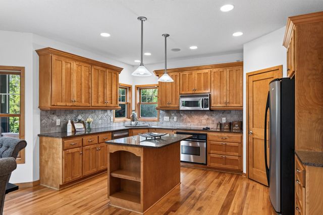 1740 Sandbar Circle, Waconia, MN 55387
