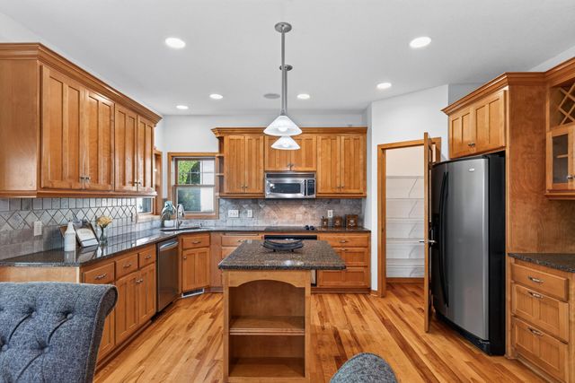 1740 Sandbar Circle, Waconia, MN 55387