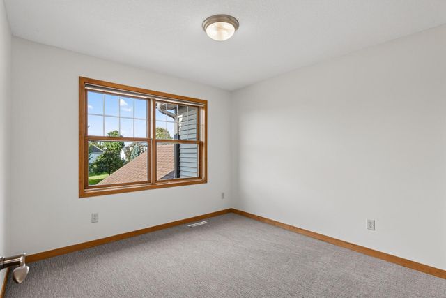 1740 Sandbar Circle, Waconia, MN 55387