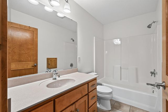 1740 Sandbar Circle, Waconia, MN 55387