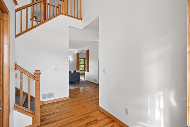 1740 Sandbar Circle, Waconia, MN 55387