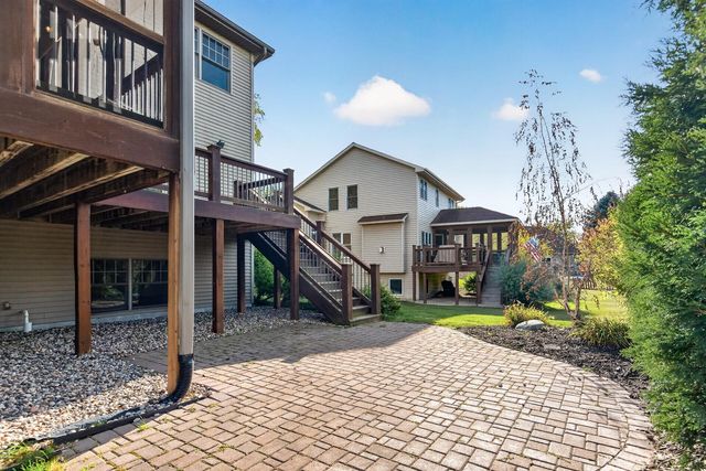 1740 Sandbar Circle, Waconia, MN 55387