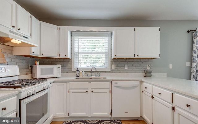 10121 CHESWICK CT, Manassas, VA 20110