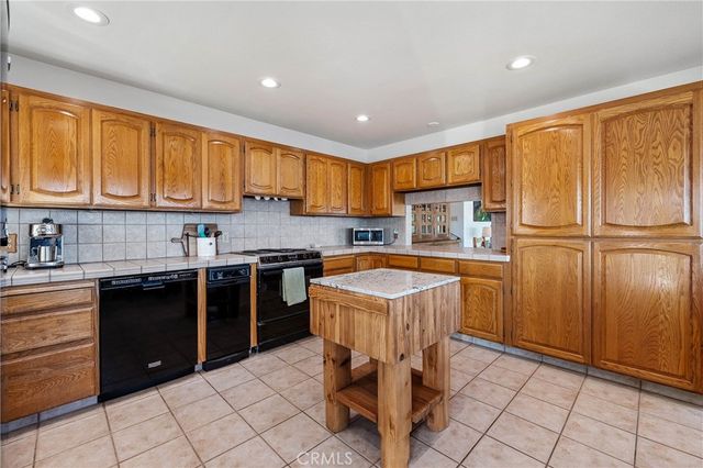 3156 Hillside Court, Kelseyville, CA 95451