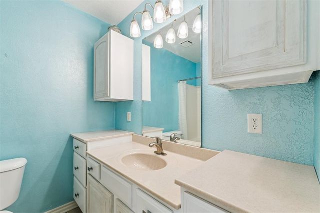 717 Gyrfalcon Drive, Norman, OK 73072