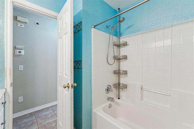 717 Gyrfalcon Drive, Norman, OK 73072